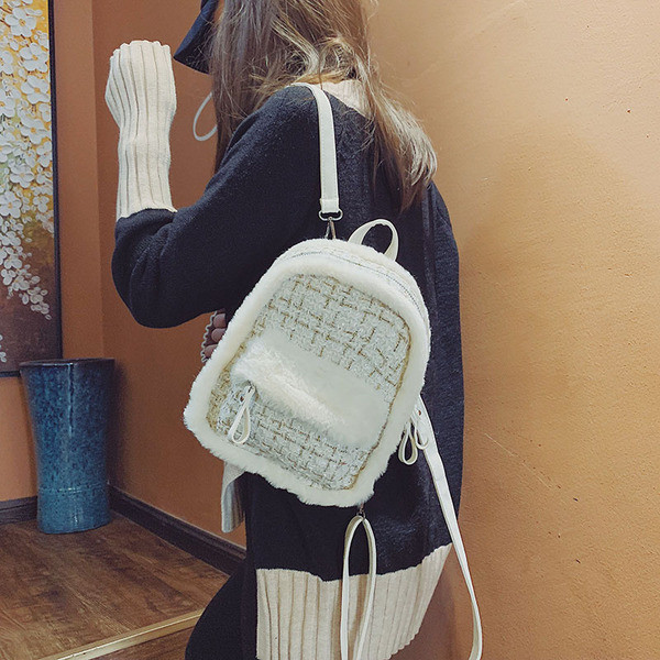 Μοντέρνο γυναικείο σακίδιο σε τρία χρώματα