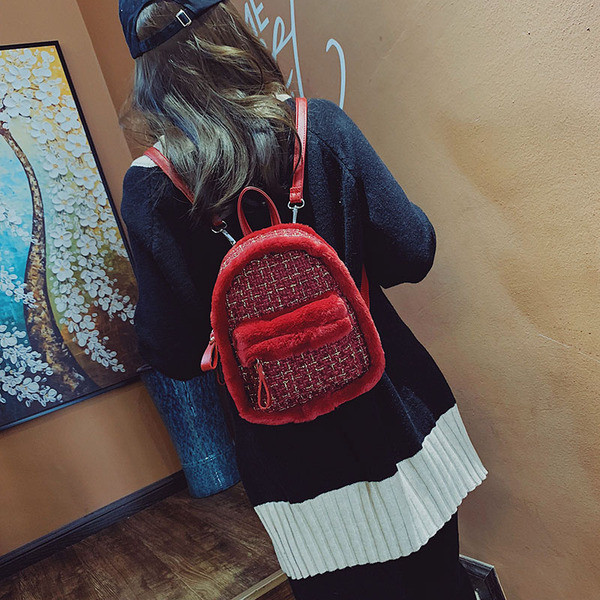 Μοντέρνο γυναικείο σακίδιο σε τρία χρώματα