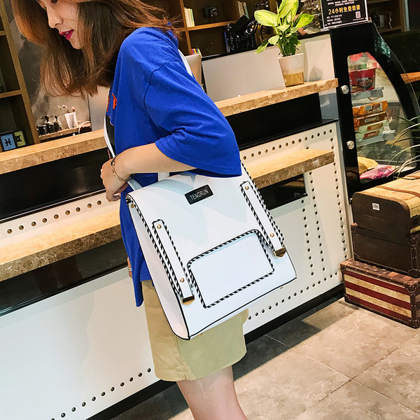 Rucsac de dama din piele ecologica alb-negru