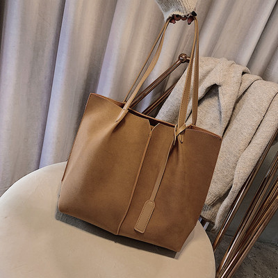 Női táska kiegészítővel több színben