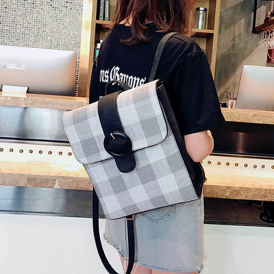 Καθημερινό γυναικείο σακίδιοσε τρία χρώματα