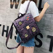 Rucsac de damă de ultimă generație cu ochiuri și embleme în mai multe culori