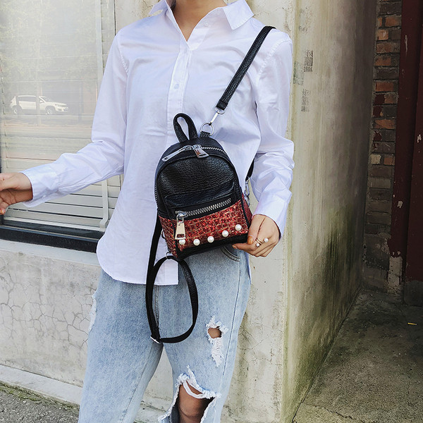 Modern női kis hátizsák több színben gyöngyökkel