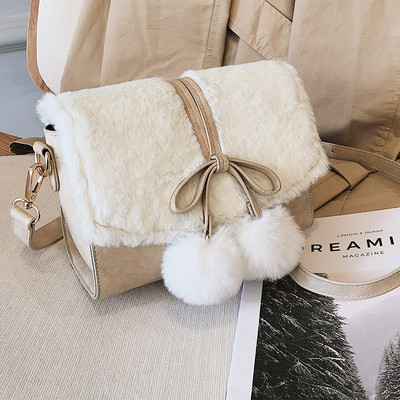 Női pehelytáska kiegészítővel több színben