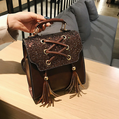 Modern női hátizsák brokáttal és keresztkötésekkel, többféle színben