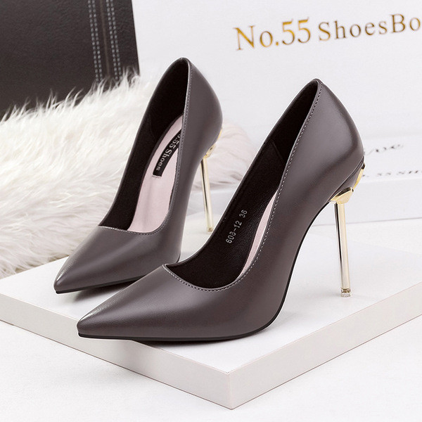 Μοντέρνα  γυναικεία παπούτσια σε πράσινο, γκρι και καφέ χρώμα