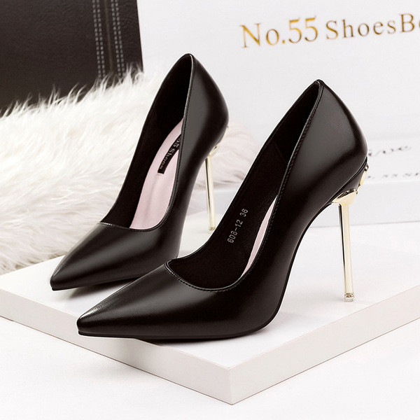 Μοντέρνα  γυναικεία παπούτσια σε πράσινο, γκρι και καφέ χρώμα