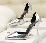 Stílusos női félig nyitott cipő négy színben