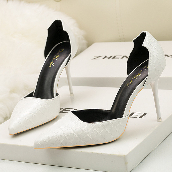 Stílusos női félig nyitott cipő négy színben