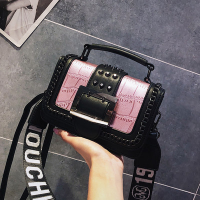 Modern női táska csattal több színben