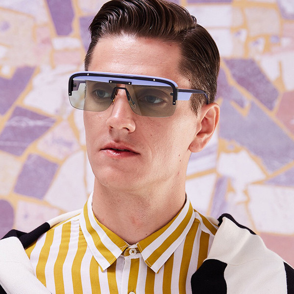 Ochelari actuali pentru barbati cu rama de plastic si lentile colorate