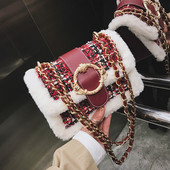 Elegáns női táska pehely elemmel