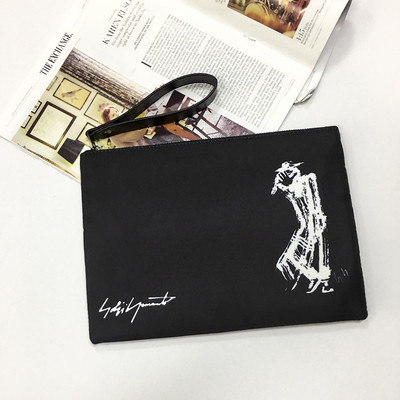 Modern férfi táska fekete színű rátéttel