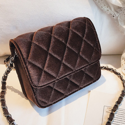 Stílusos női bársonytáska több színben