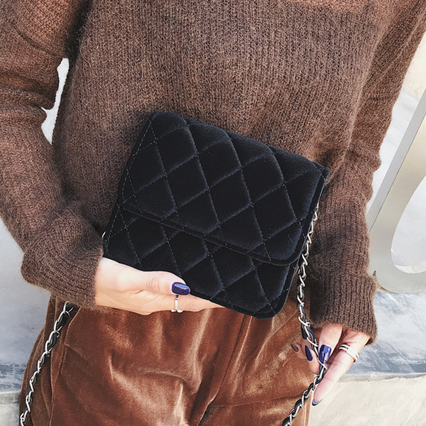 Stílusos női bársonytáska több színben