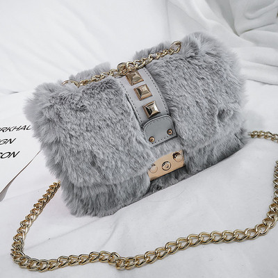 Κομψή  γυναικεία τσάντα  σε διάφορα χρώματα