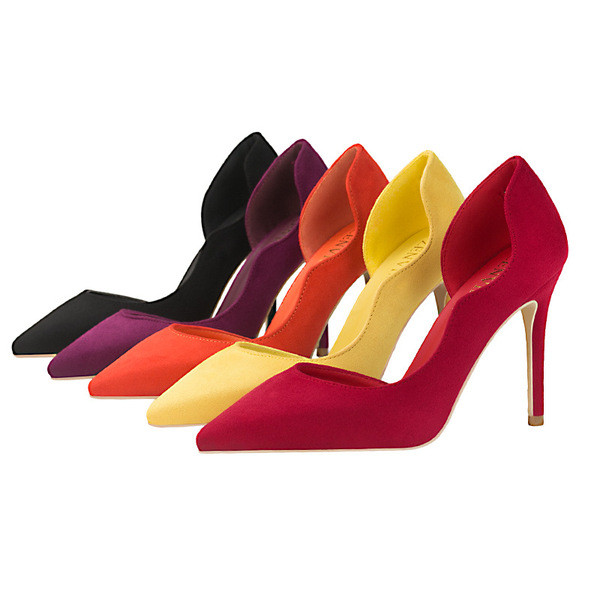 Aktuális női félig nyitott cipő eco velúrból több színben