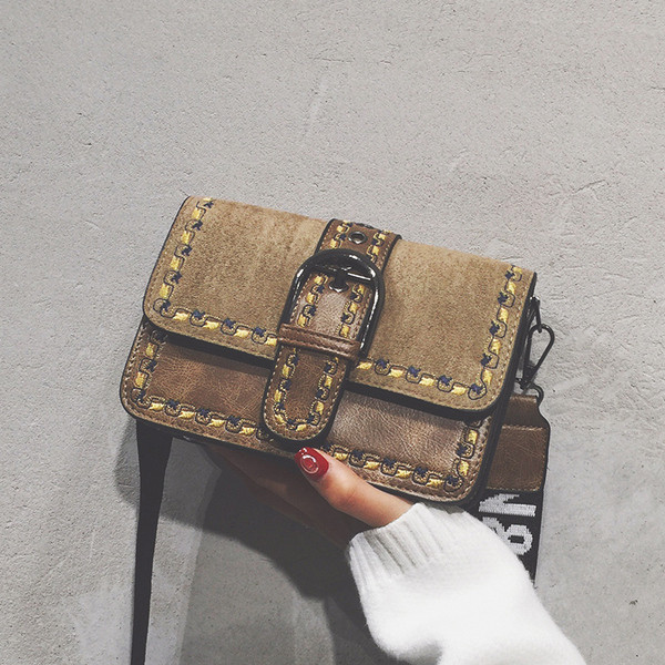 Geanta de dama eleganta cu catarama si maner lung