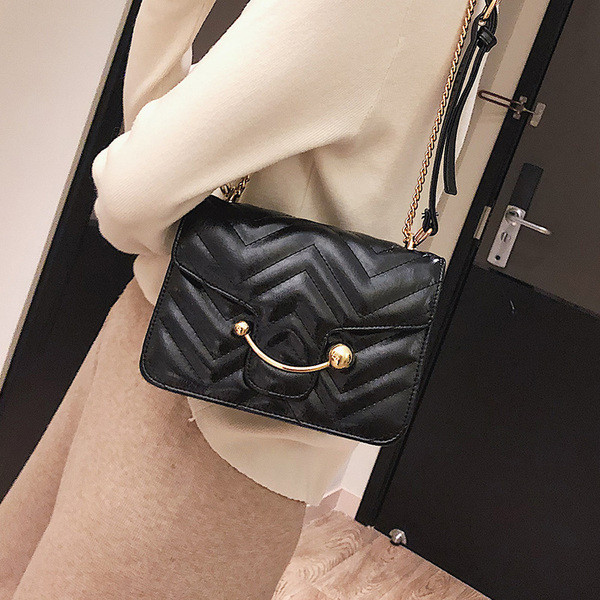 Öko bőrből készült elegáns női táska többféle színben