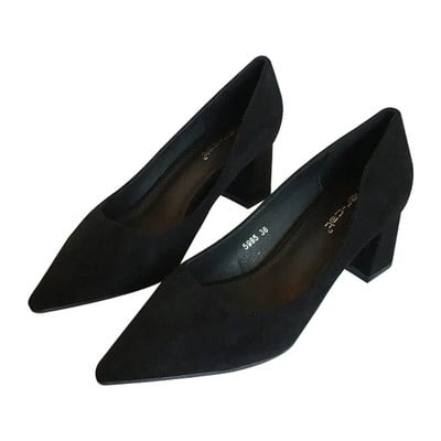 Μοντέρνα γυναικεία παπούτσια με χαμηλό τακούνι  σε δύο χρώματα