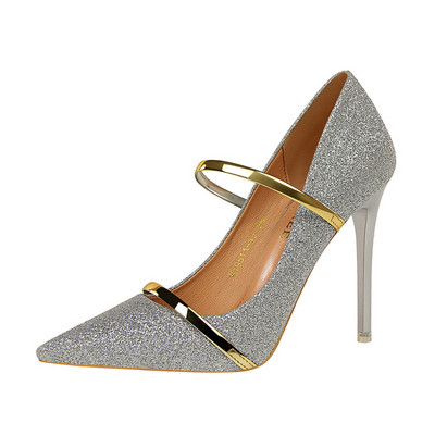 Νέα μοντέλα γυναικεία παπούτσια με κομψό αποτέλεσμα σε διάφορα χρώματα