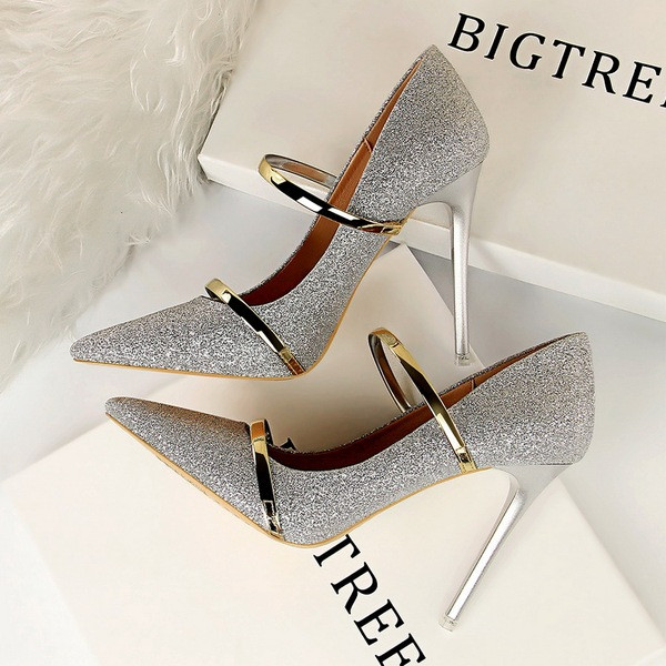 Νέα μοντέλα γυναικεία παπούτσια με κομψό αποτέλεσμα σε διάφορα χρώματα