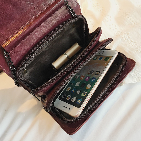 Modern női táska embléma díszítéssel