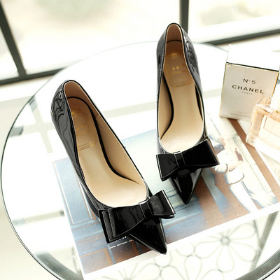 Μοντέρνα γυναικεία  παπούτσια λουστρίν  με κορδέλα σε διάφορα χρώματα