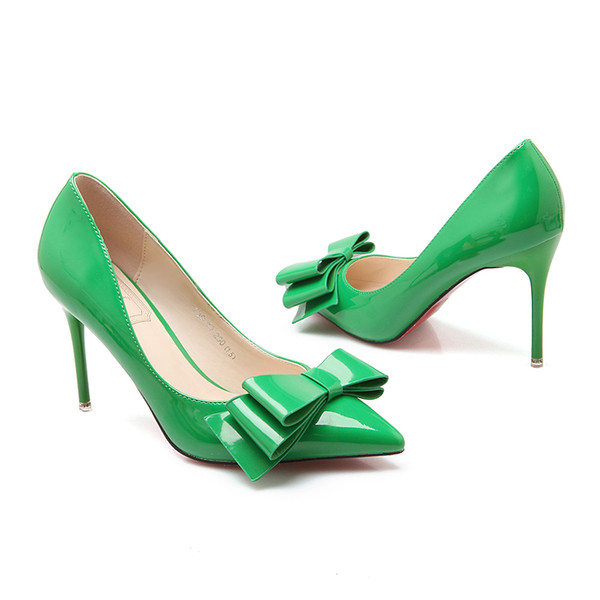 Μοντέρνα γυναικεία  παπούτσια λουστρίν  με κορδέλα σε διάφορα χρώματα