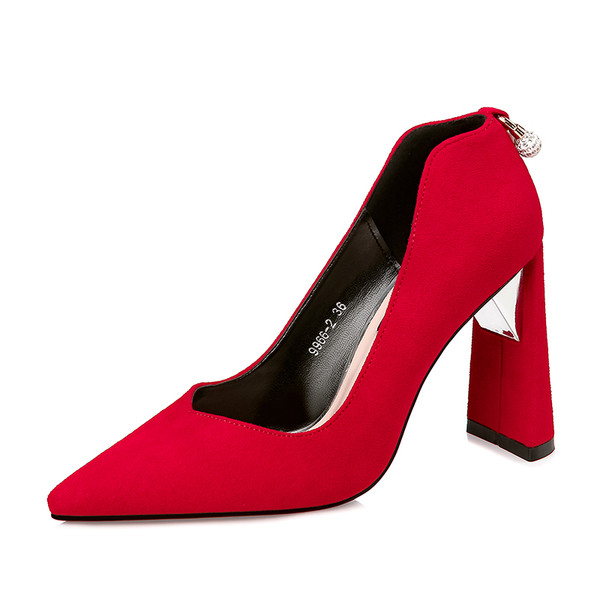 Νέο μοντέλο γυναικεία παπούτσια από  eco suede με μεταλλικό στοιχείο σε τέσσερα χρώματα