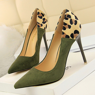 Επίσημα γυναικεία παπούτσια από οικολογικό σουέτ με διάφορα χρώματα