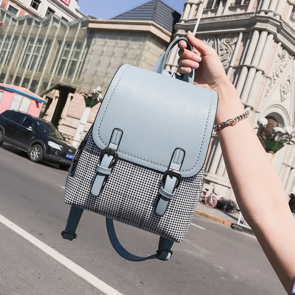 Hétköznapi női hátizsák két modellben