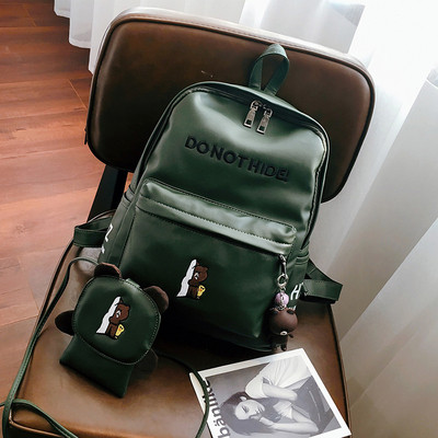 Μοντέρνο δερμάτινο σακίδιο με οικολογική δερμάτινη τσάντα με επιγραφή και κεντήματα σε διάφορα χρώματα