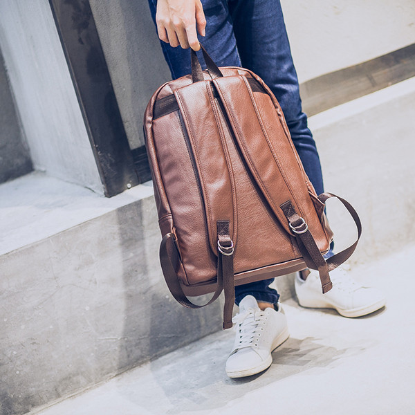 Μοντέρνο ανδρικό  σακίδιο σε καφέ και μαύρο χρώμα