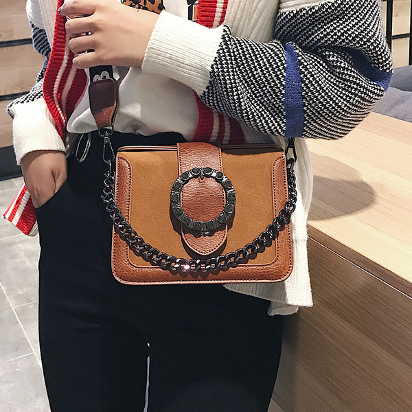 Négy színben kövekkel díszített női táska