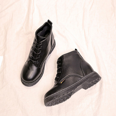 Γυναικείες μπότες σε μαύρο και κόκκινο χρώμα