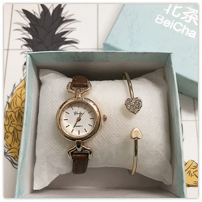 Stílusos női karóra vékony szíjjal eco bőrből több színben