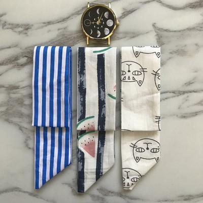 Μοντέρνο γυναικείο  ρολόι με τρία λουράκια σε διάφορα χρώματα