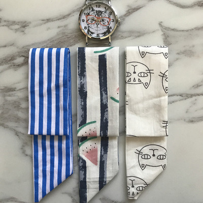 Μοντέρνο γυναικείο  ρολόι με τρία λουράκια σε διάφορα χρώματα