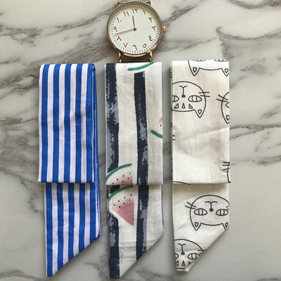 Μοντέρνο γυναικείο  ρολόι με τρία λουράκια σε διάφορα χρώματα