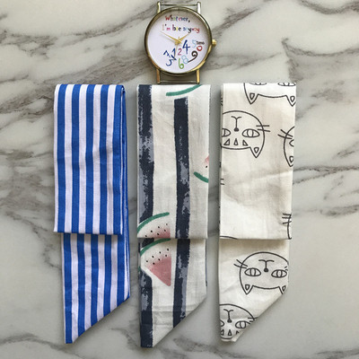 Μοντέρνο γυναικείο  ρολόι με τρία λουράκια σε διάφορα χρώματα