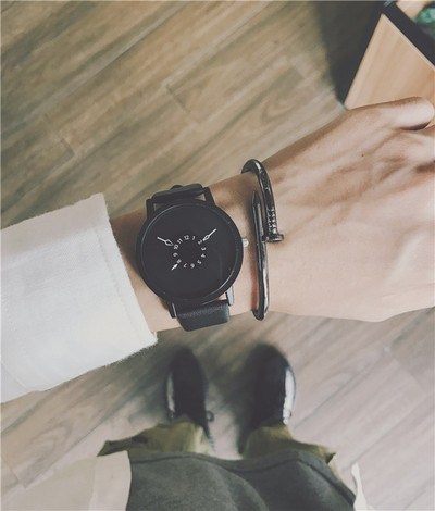 Modern férfi karóra három színben