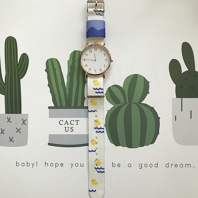 Καθημερινό γυναικείο  ρολόι με στρογγυλό σχήμα σε διάφορα χρώματα