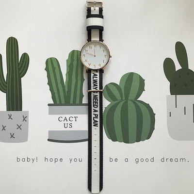 Καθημερινό γυναικείο  ρολόι με στρογγυλό σχήμα σε διάφορα χρώματα