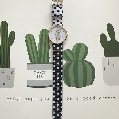 Καθημερινό γυναικείο  ρολόι με στρογγυλό σχήμα σε διάφορα χρώματα