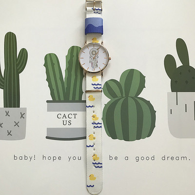 Καθημερινό γυναικείο  ρολόι με στρογγυλό σχήμα σε διάφορα χρώματα