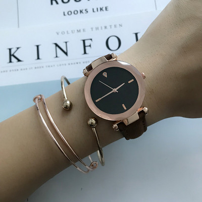 Κομψό γυναικείο ρολόι με δερμάτινο λουράκι σε δύο μοντέλα