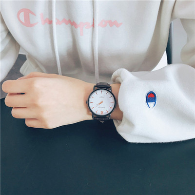 Κομψό ανδρικό ρολόι σε τέσσερα χρώματα