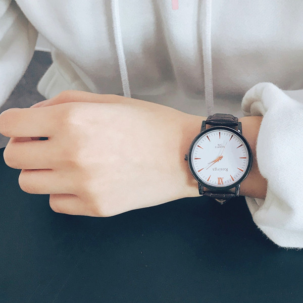 Κομψό ανδρικό ρολόι σε τέσσερα χρώματα