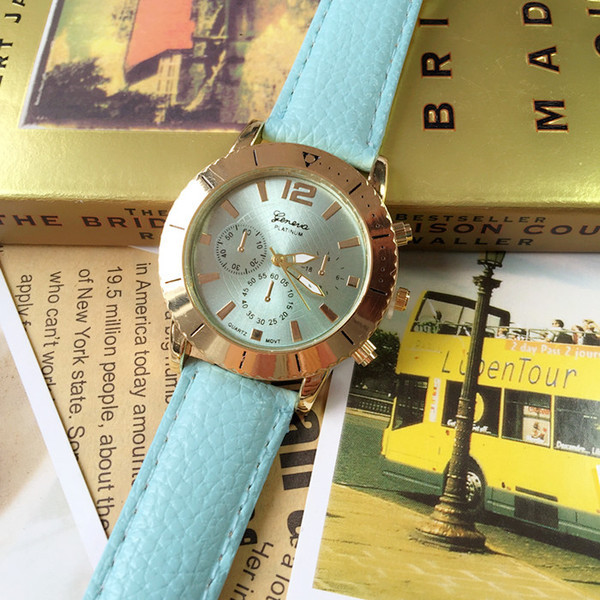 Kör alakú női napi karóra több színben